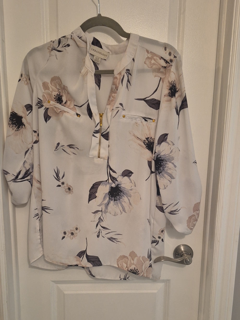Women's Cream Floral Split-Neck Blouse